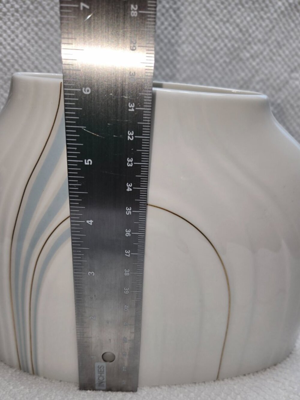 ROYAL DOULTON IMPRESSIONS VASE - Picture 5 of 5